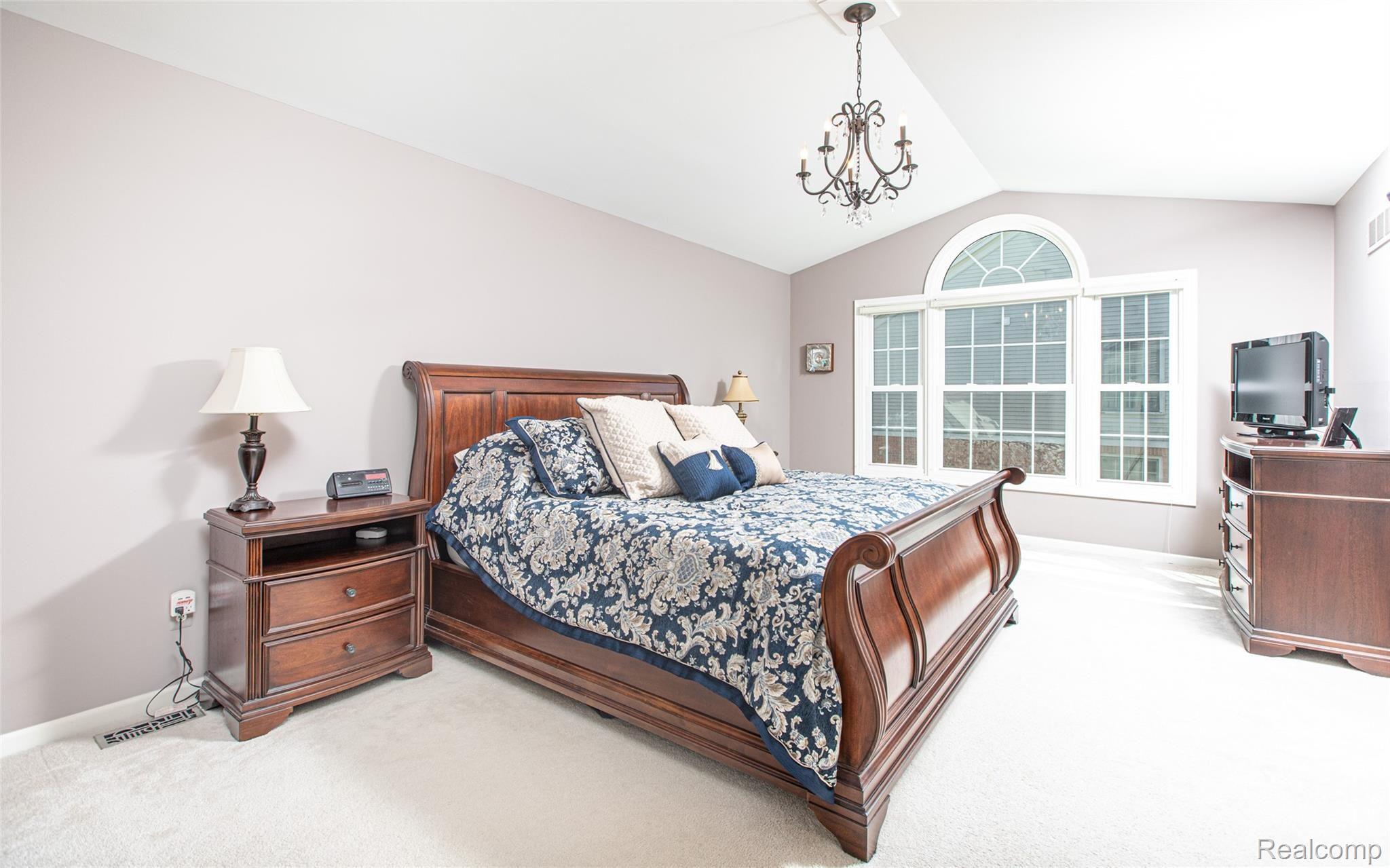 4124 Wincrest Lane Rochester, MI 48306 - Photo 18 of 39 Master Bedroom