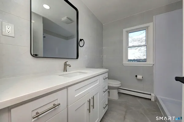 $3,600 | 206 Bridgeview Place, Stratford, CT 06614