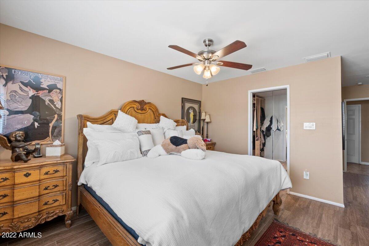 202 West Butler Drive Phoenix, AZ 85021 - Photo 14 of 23 13-Primary Bedroom