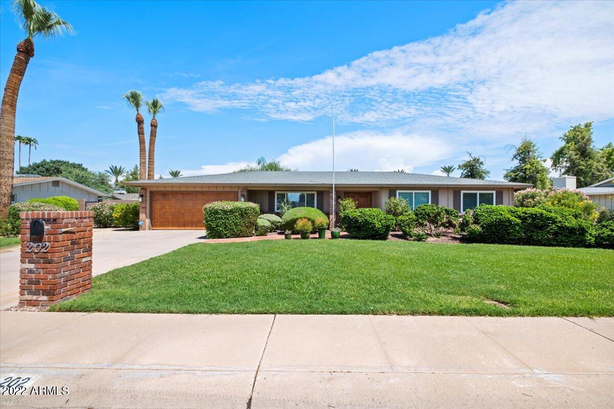 202 West Butler Drive Phoenix, AZ 85021 - Photo 2 of 23 01-Front of Home