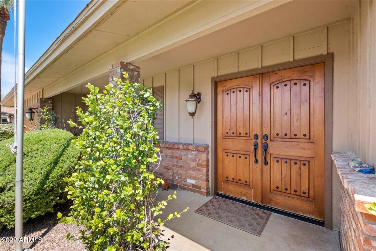 202 West Butler Drive Phoenix, AZ 85021 - Photo 6 of 23 02-Front Entrance