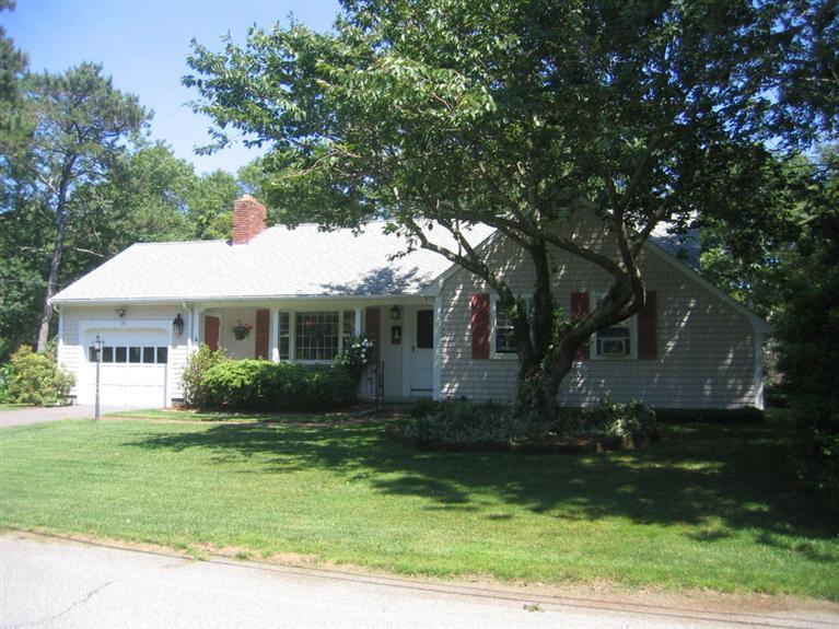 26 Coach Light Road Centerville, MA 02632 - Photo 1 of 12 Primary Photo