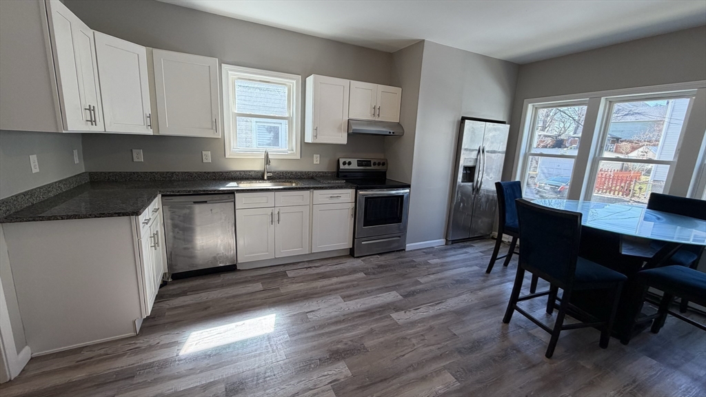 529 Warren Street Fall River, MA 02721 - Photo 9 of 42 Gallery Image 9