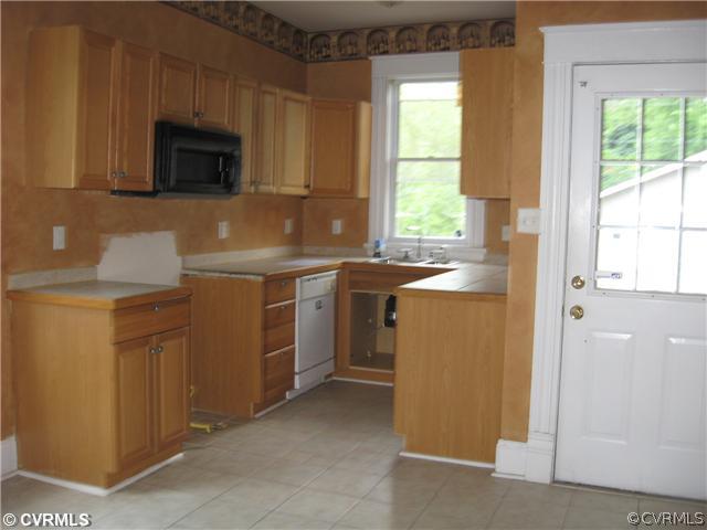 100 West Graham Road Richmond, VA 23222 - Photo 3 of 10 Kitchen