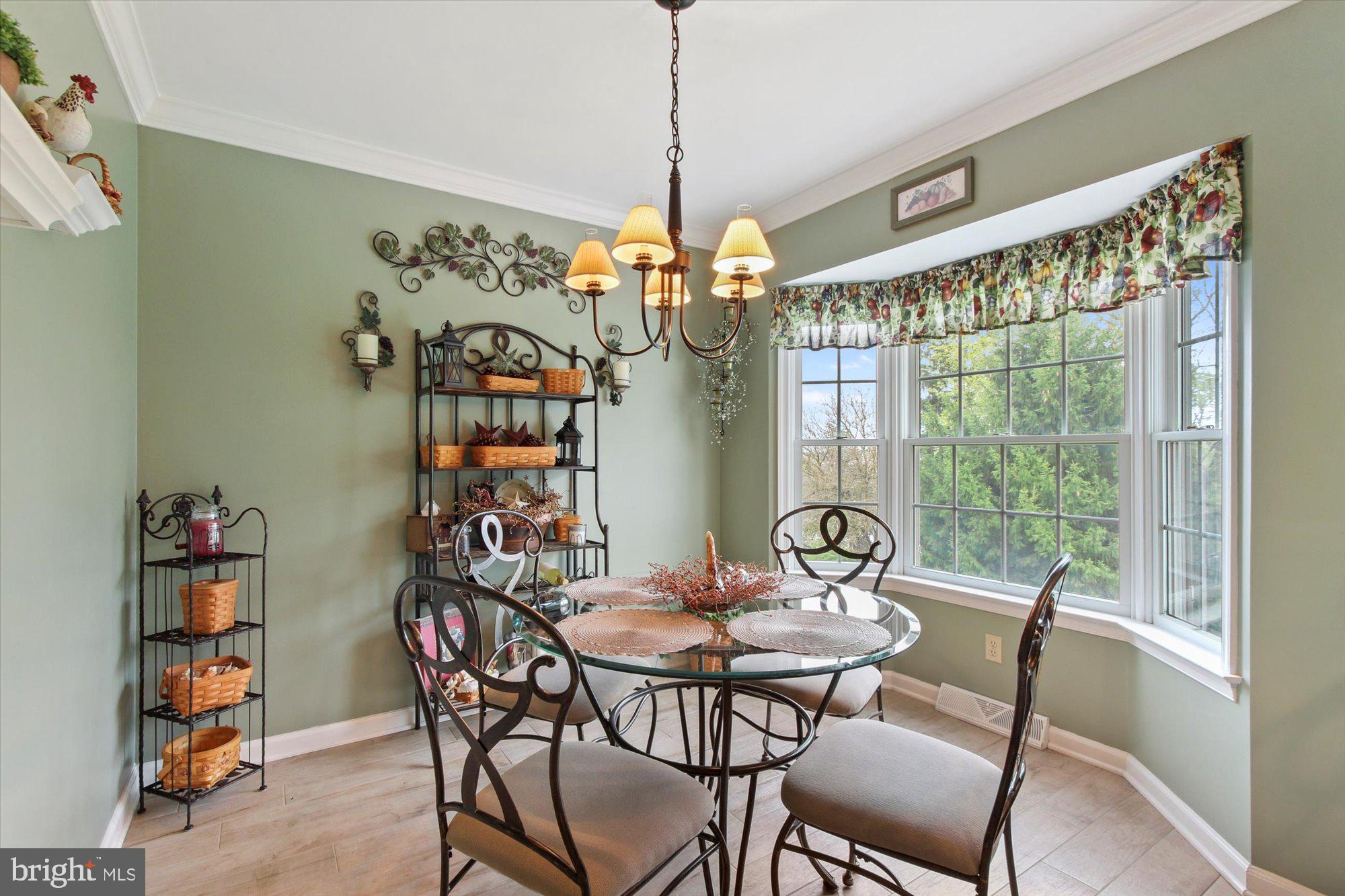 1008 Woodridge Road Red Lion, PA 17356 - Photo 14 of 33 Eat-in Kitchen