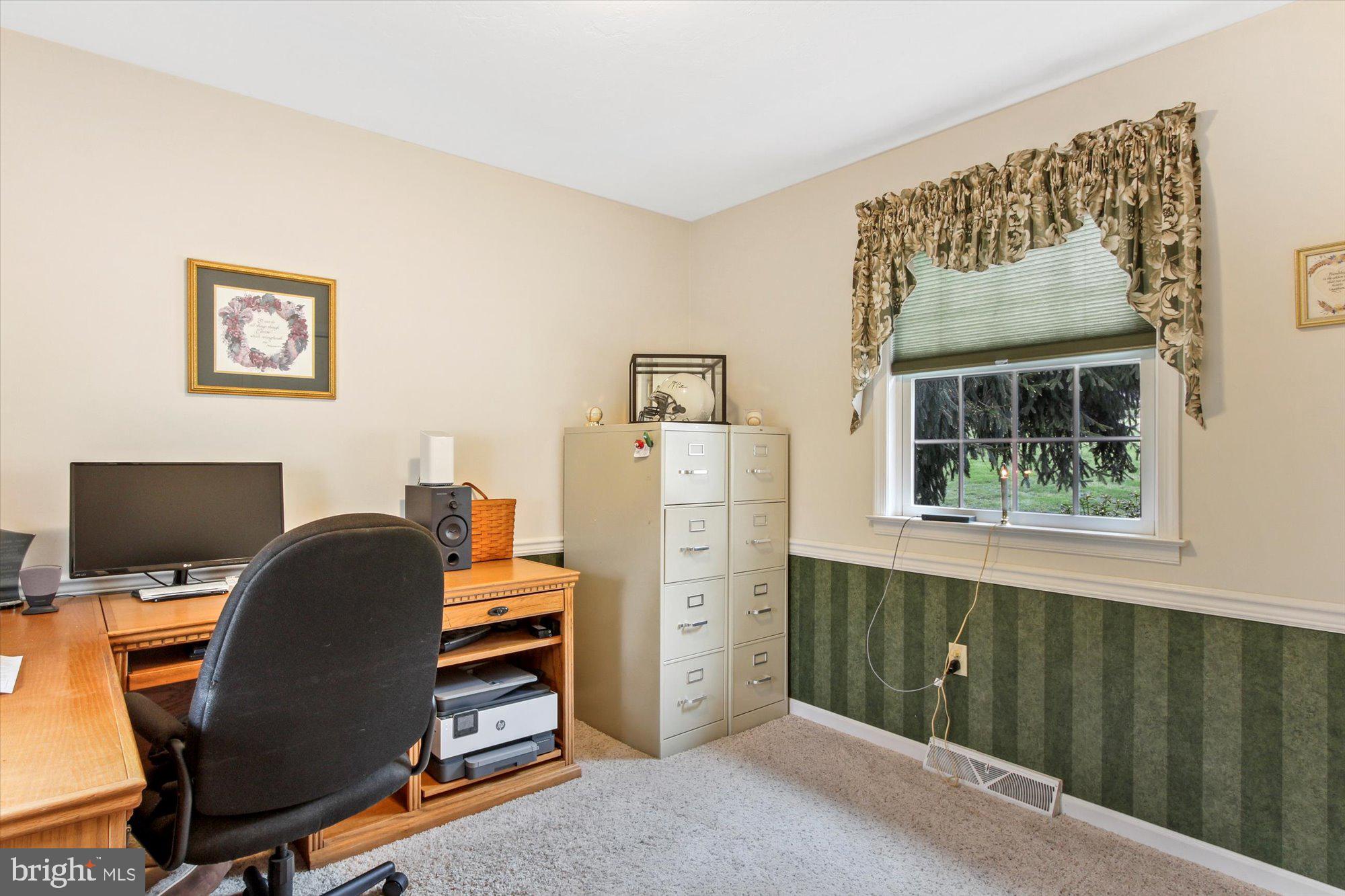 1008 Woodridge Road Red Lion, PA 17356 - Photo 20 of 33 1st Floor Primary Bedroom Suite-Private Office
