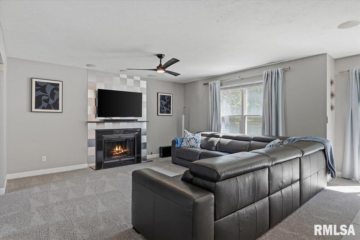 3804 Kerry Boulevard Springfield, IL 62712 - Photo 11 of 45