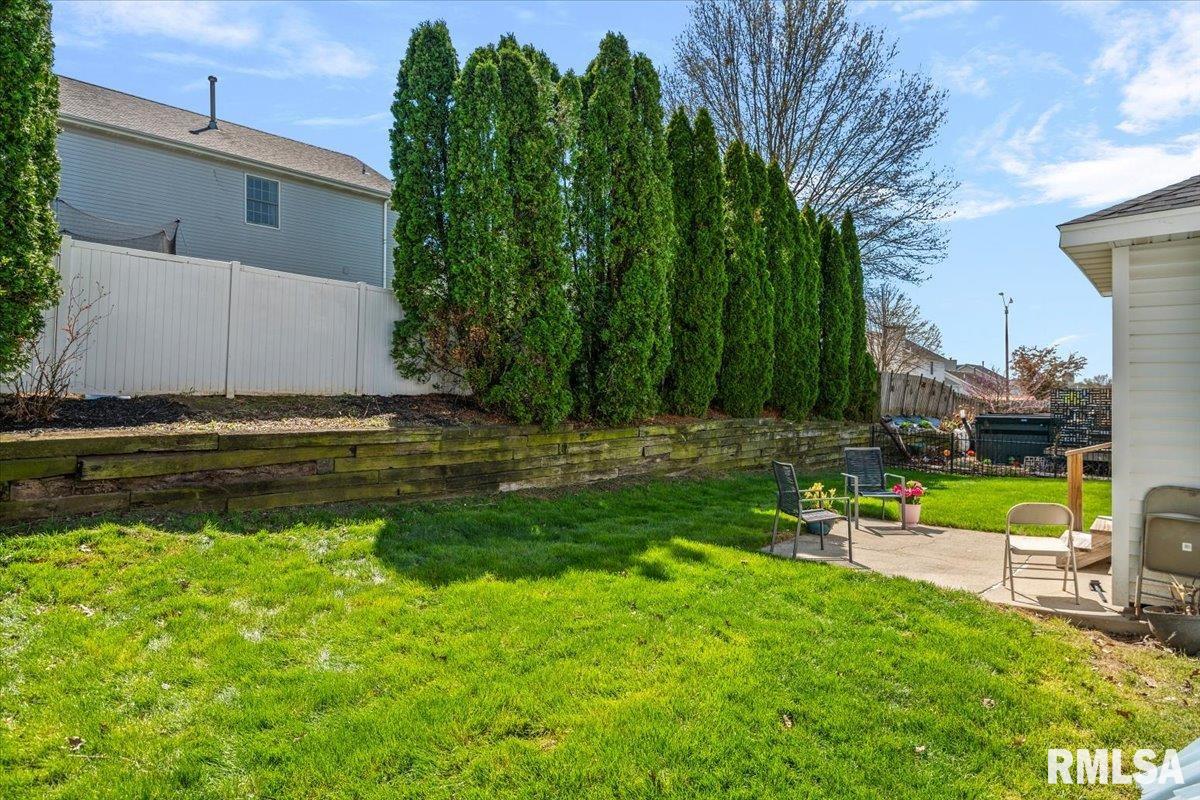 3804 Kerry Boulevard Springfield, IL 62712 - Photo 40 of 45