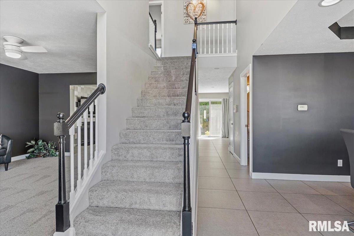 3804 Kerry Boulevard Springfield, IL 62712 - Photo 4 of 45