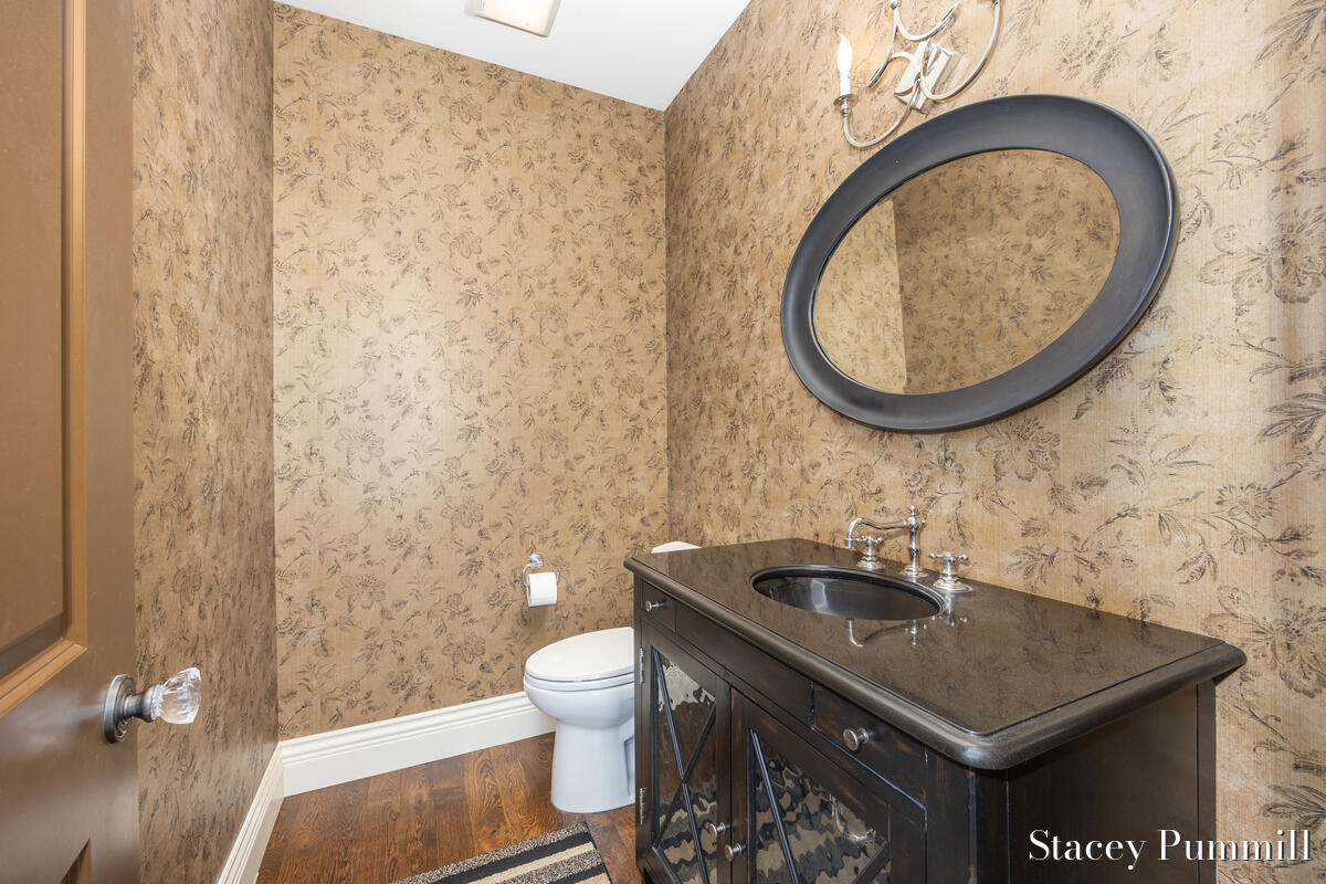 6450 Roma Terrace Drive Northeast Ada, MI 49301 - Photo 35 of 70 https___photoreal.io_wp-content_photorea