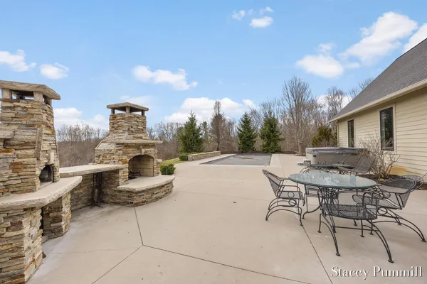 $1,450,000 | 6450 Roma Terrace Drive Northeast, Ada, MI 49301