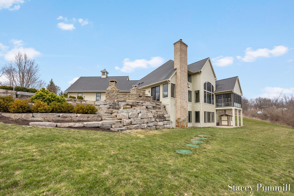 6450 Roma Terrace Drive Northeast Ada, MI 49301 - Photo 67 of 70 https___photoreal.io_wp-content_photorea