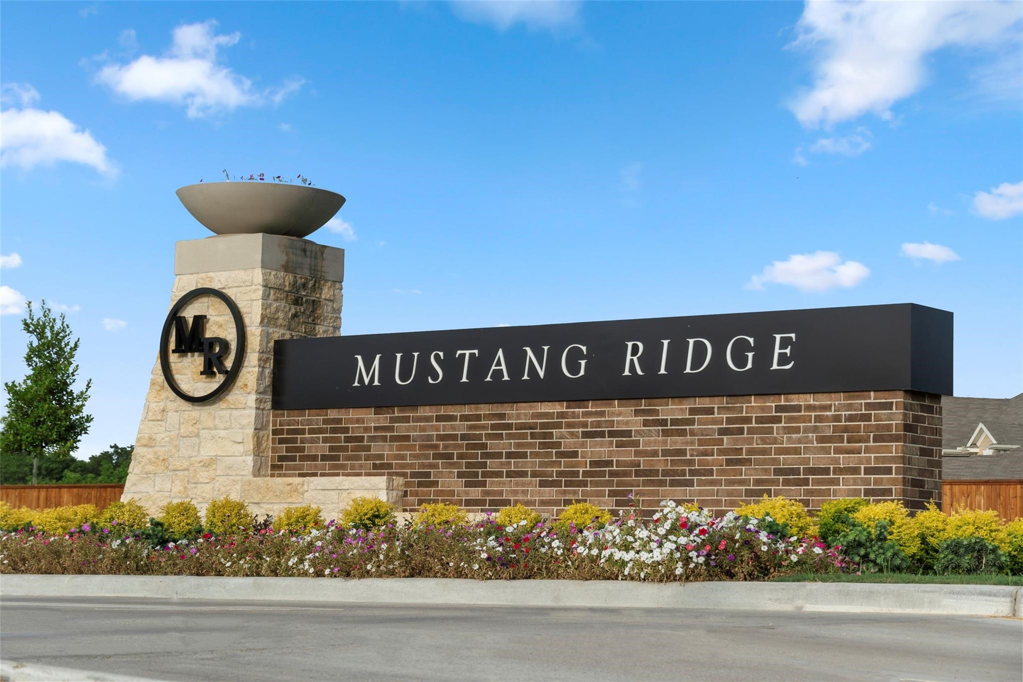 822 Mustang Rdg Terrace Magnolia, TX 77354 - Photo 2 of 4 Mustang Ridge has quick access to Hwy. 249 for quick commutes to major employment areas in Conroe, The Woodlands, Tomball and downtown Houston.
