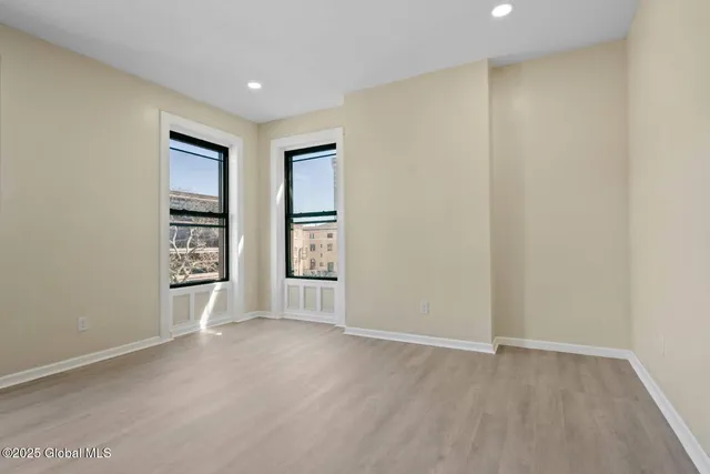 $1,700 | 170 Washington Avenue, Unit 3A, Albany, NY 12210