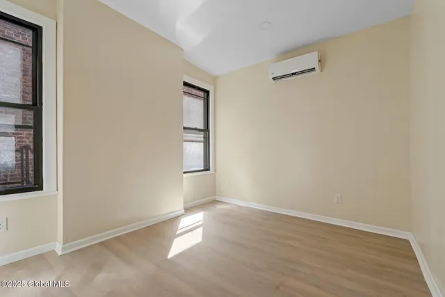 $1,700 | 170 Washington Avenue, Unit 3A, Albany, NY 12210