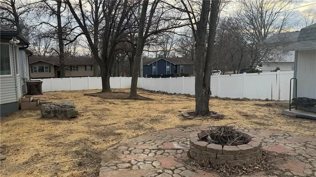 $369,500 | 22 Locust Lane, Warrensburg, MO 64093