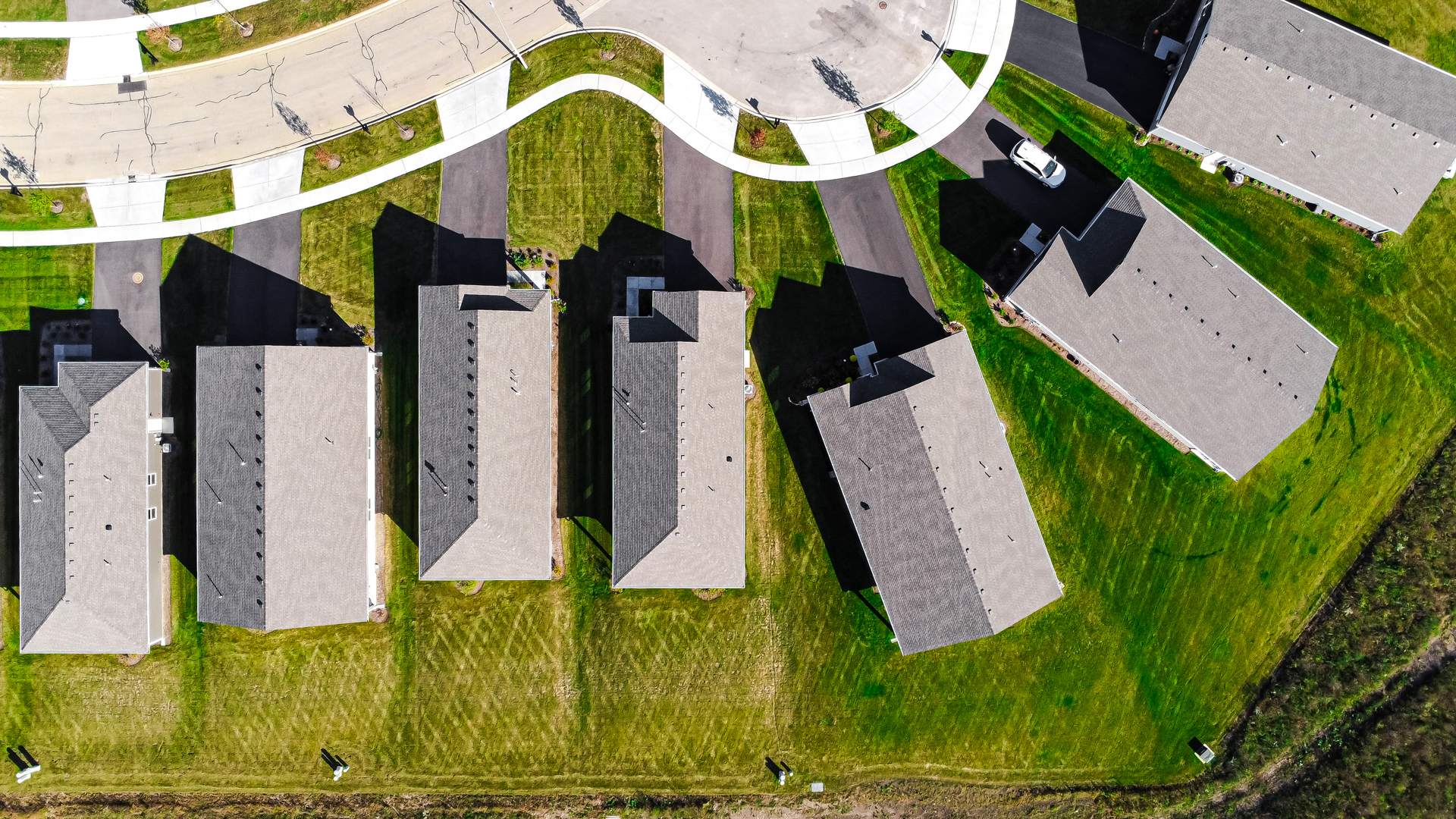 2930 Harnish Drive Algonquin, IL 60102 - Photo 29 of 32 an aerial view of a house