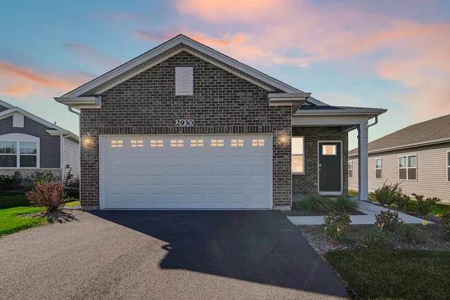 $389,000 | 2930 Harnish Drive, Algonquin, IL 60102