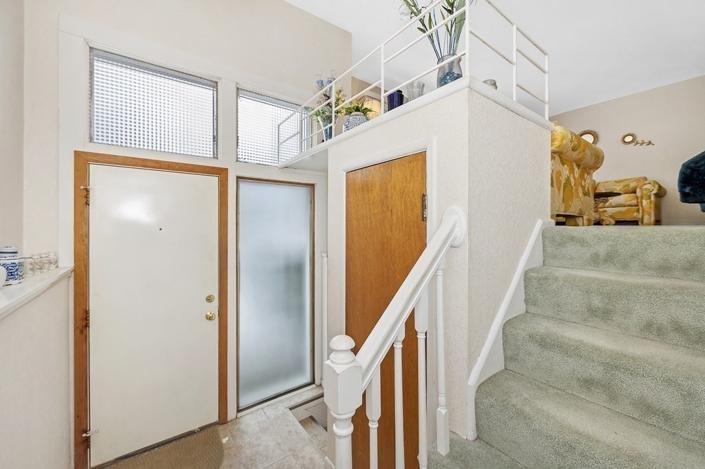 20 Dodge Road Boston, MA 02136 - Photo 2 of 30