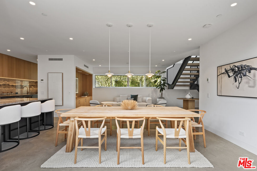 1601 Shell Avenue Venice, CA 90291 - Photo 15 of 61 a view of a dining room with furniture and wooden floor