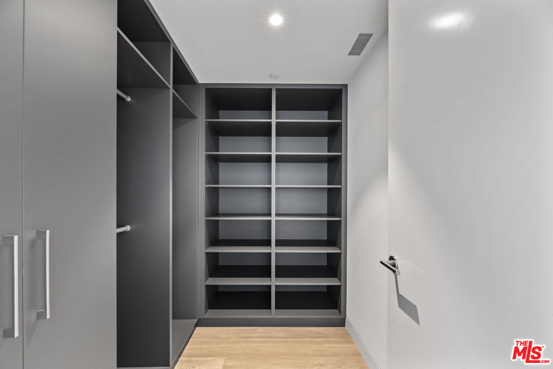 1601 Shell Avenue Venice, CA 90291 - Photo 23 of 61 a view of walk in closet with empty racks