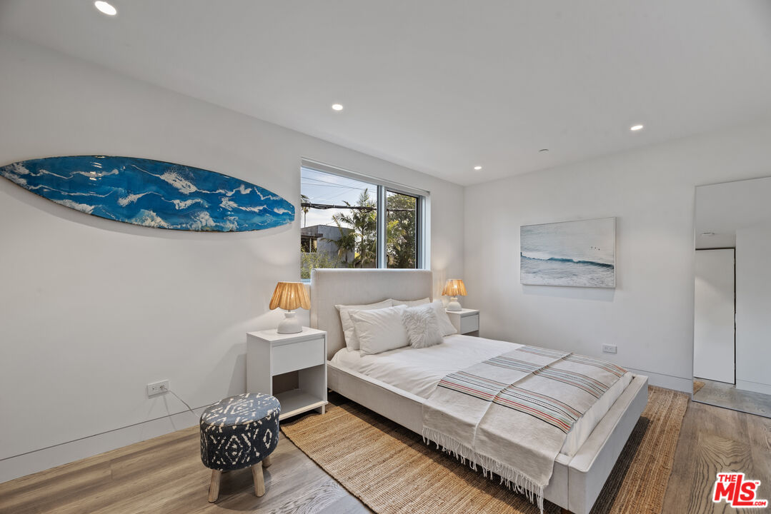 1601 Shell Avenue Venice, CA 90291 - Photo 28 of 61 a bedroom with a bed and a window