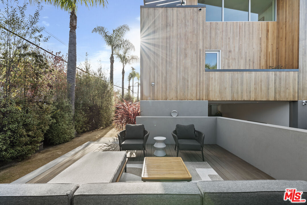 1601 Shell Avenue Venice, CA 90291 - Photo 10 of 61