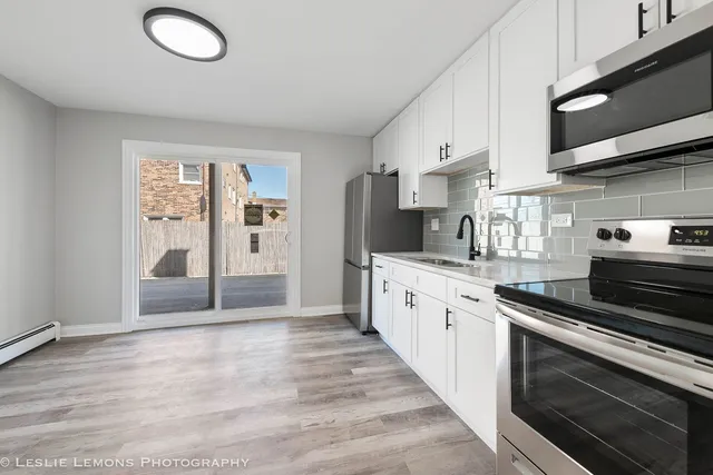 $1,650 | 7653 Roberts Road, Unit 1E, Bridgeview, IL 60455