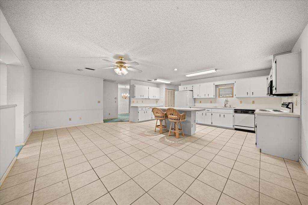 9377 Southwest 90th Court, Unit E Ocala, FL 34481 - Photo 17 of 77
