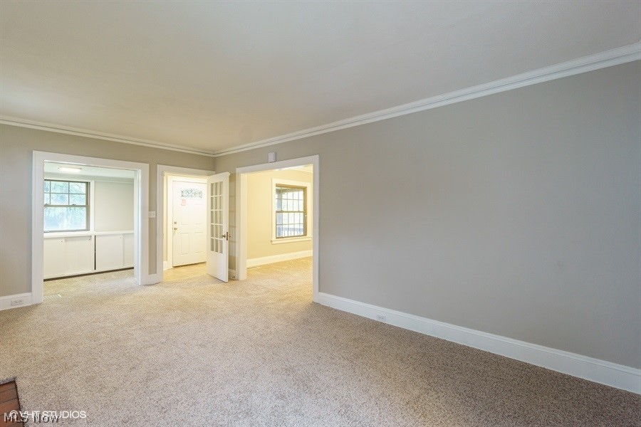 3227 Tullamore Road Cleveland, OH 44118 - Photo 5 of 22 Gallery Image 5