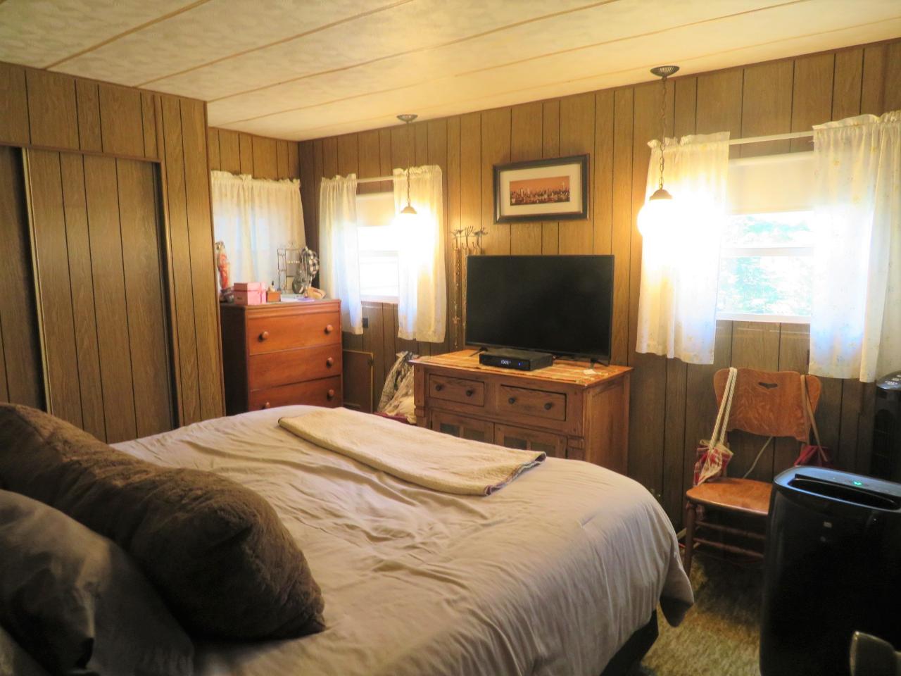 3915 Lakeshore Drive Rhinelander, WI 54501 - Photo 9 of 19 Gallery Image 9