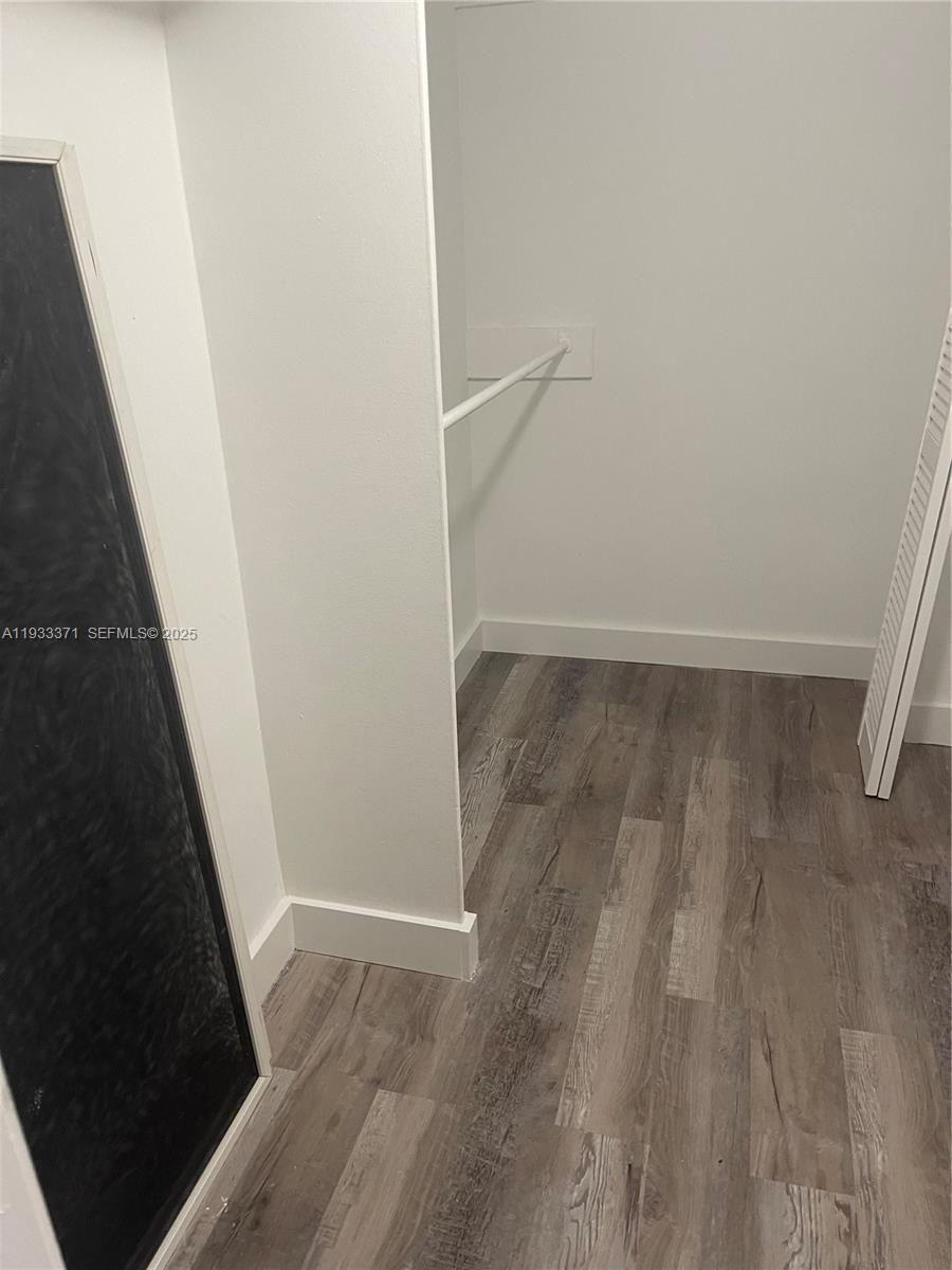 5005 Collins Avenue, Unit 715 Miami Beach, FL 33140 - Photo 7 of 19