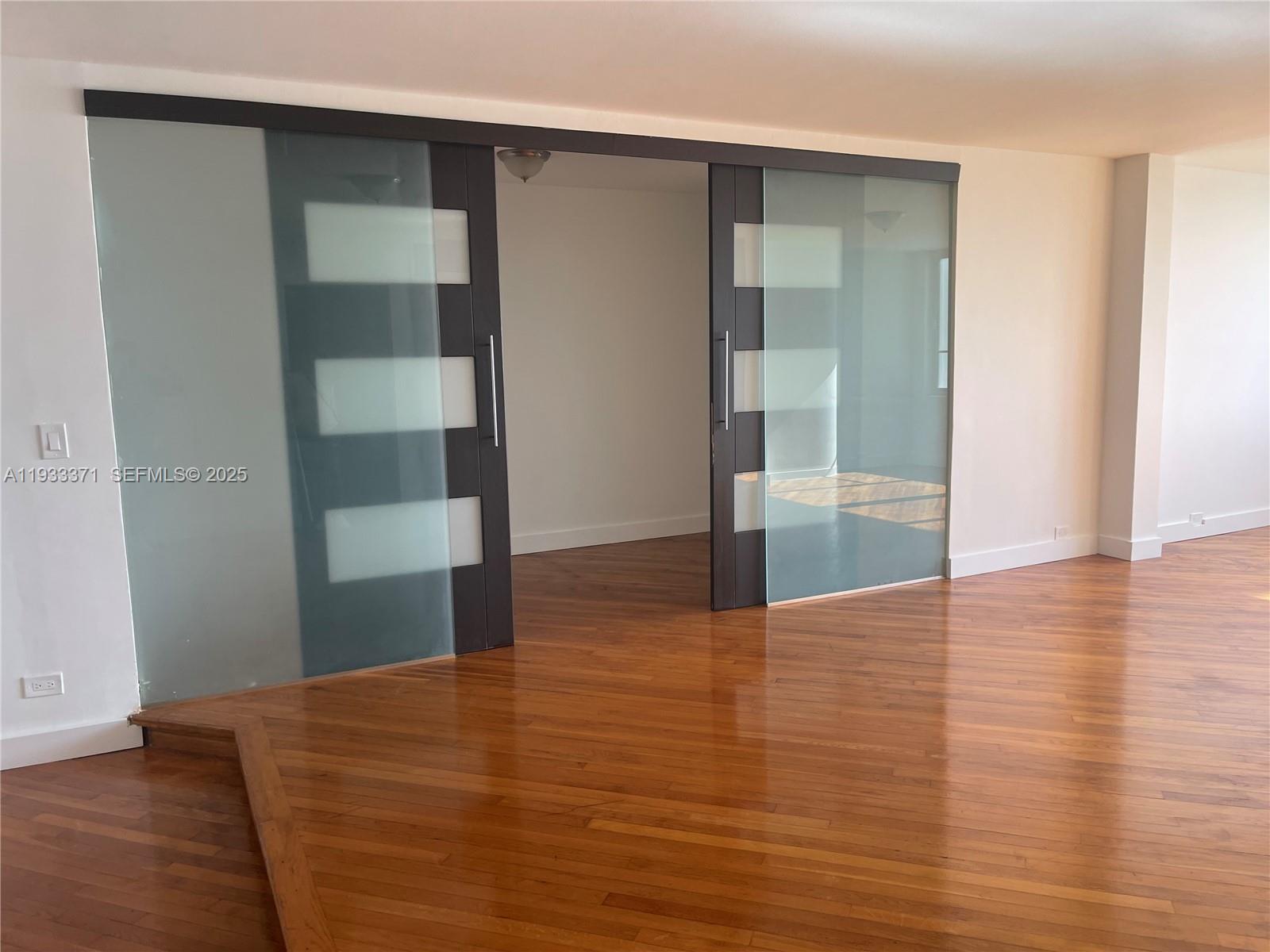 5005 Collins Avenue, Unit 715 Miami Beach, FL 33140 - Photo 9 of 19