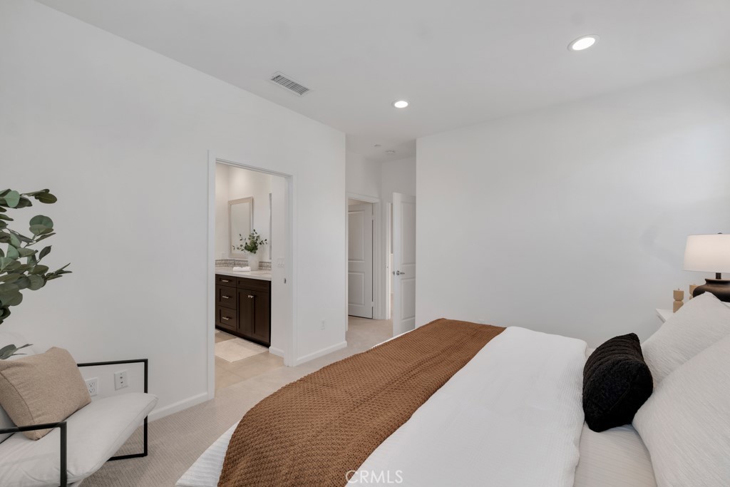 14902 West Navarre Way Sylmar, CA 91342 - Photo 18 of 28