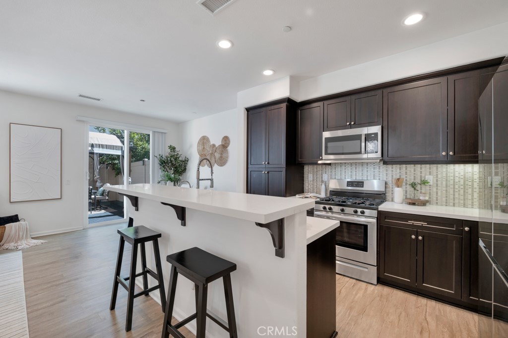 14902 West Navarre Way Sylmar, CA 91342 - Photo 5 of 28