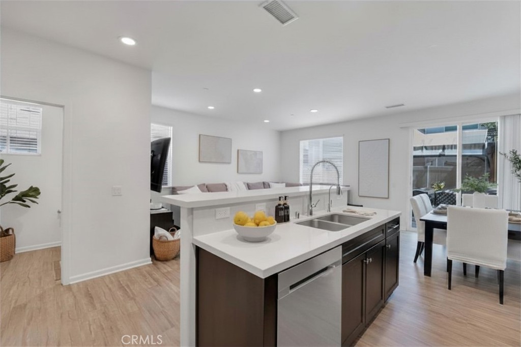 14902 West Navarre Way Sylmar, CA 91342 - Photo 7 of 28