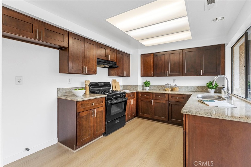 22 Mesquite Place Phillips Ranch, CA 91766 - Photo 17 of 33