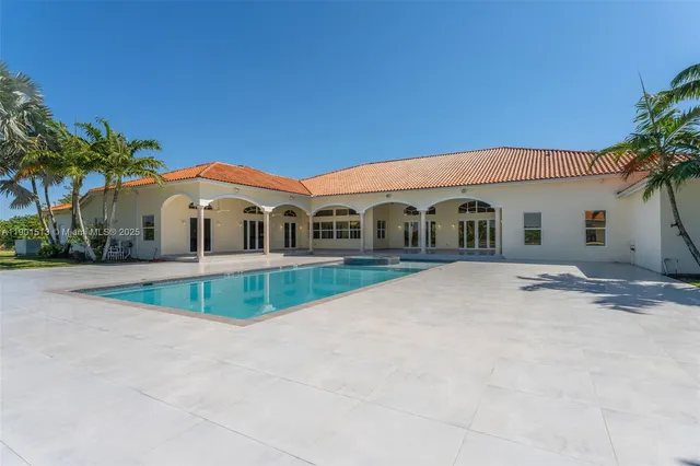 $3,695,000 | 14950 Southwest 179th Avenue, Miami, FL 33196