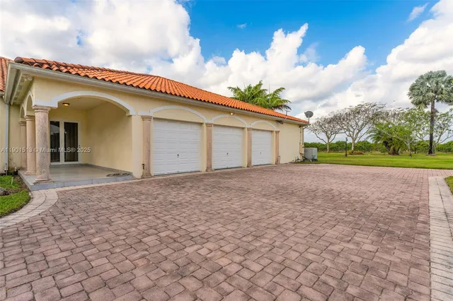 $3,695,000 | 14950 Southwest 179th Avenue, Miami, FL 33196