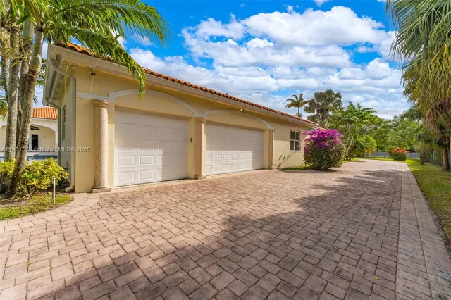 $3,695,000 | 14950 Southwest 179th Avenue, Miami, FL 33196