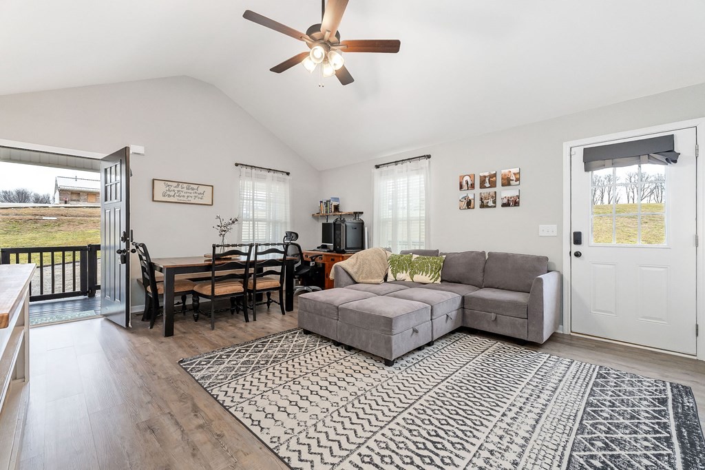 1198 Ray Broyles Road Sparta, TN 38583 - Photo 4 of 17 Gallery Image 4