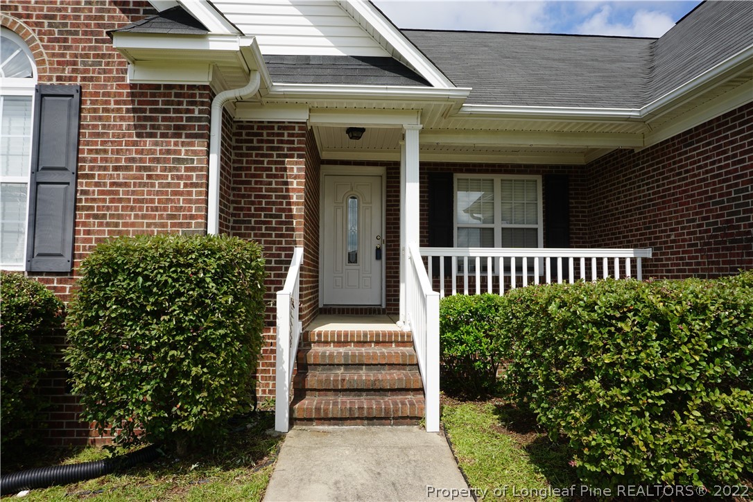 5704 Spreading Branch Road Hope Mills, NC 28348 - Photo 2 of 41 Gallery Image 2