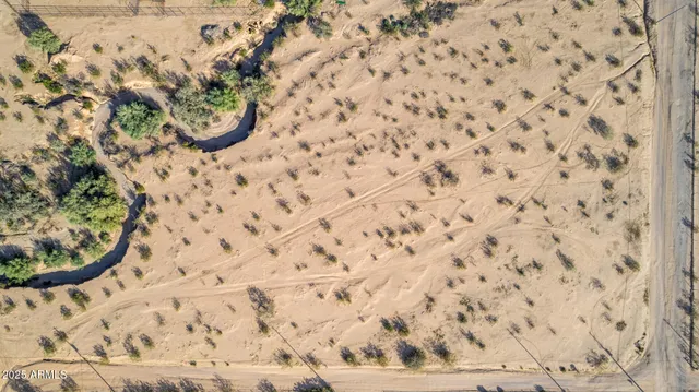 a view of a sky view