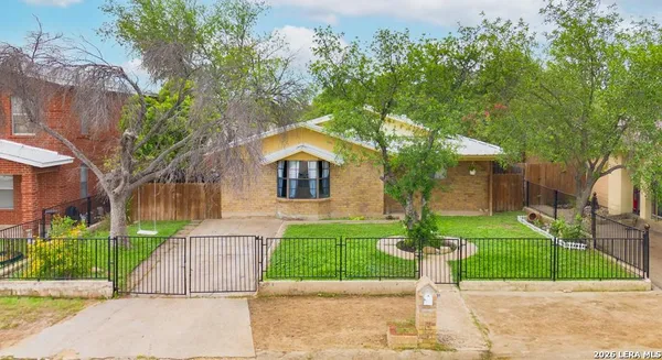$215,000 | 1615 Buckley Avenue, Eagle Pass, TX 78852