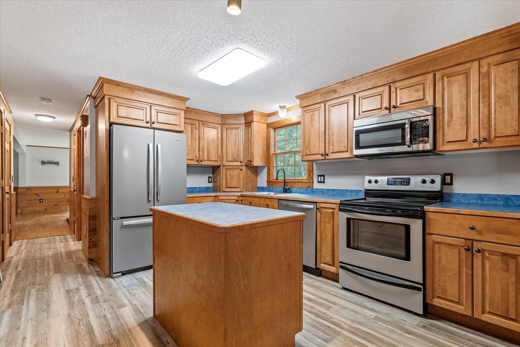 481 Hubbardston Road Templeton, MA 01468 - Photo 15 of 42