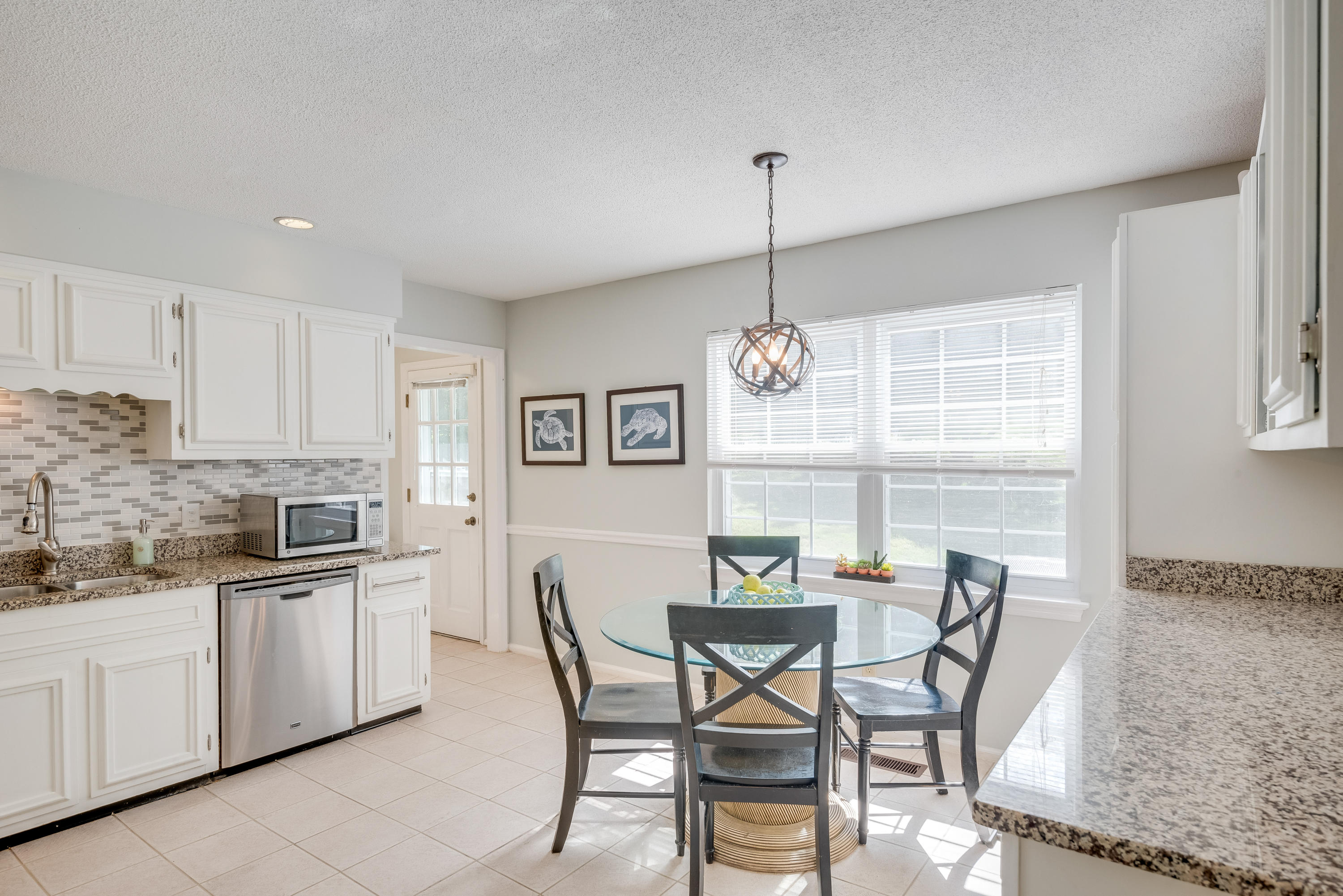 4738 North Forest Road Hixson, TN 37343 - Photo 8 of 36 Eat-in Kitchen