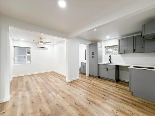 $1,650 | 2223 North San Antonio Avenue, Unit 1B, Pearland, TX 77581