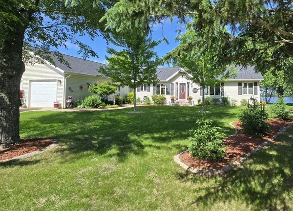 $610,000 | 81990 558th Street, Buffalo Lake, MN 55314