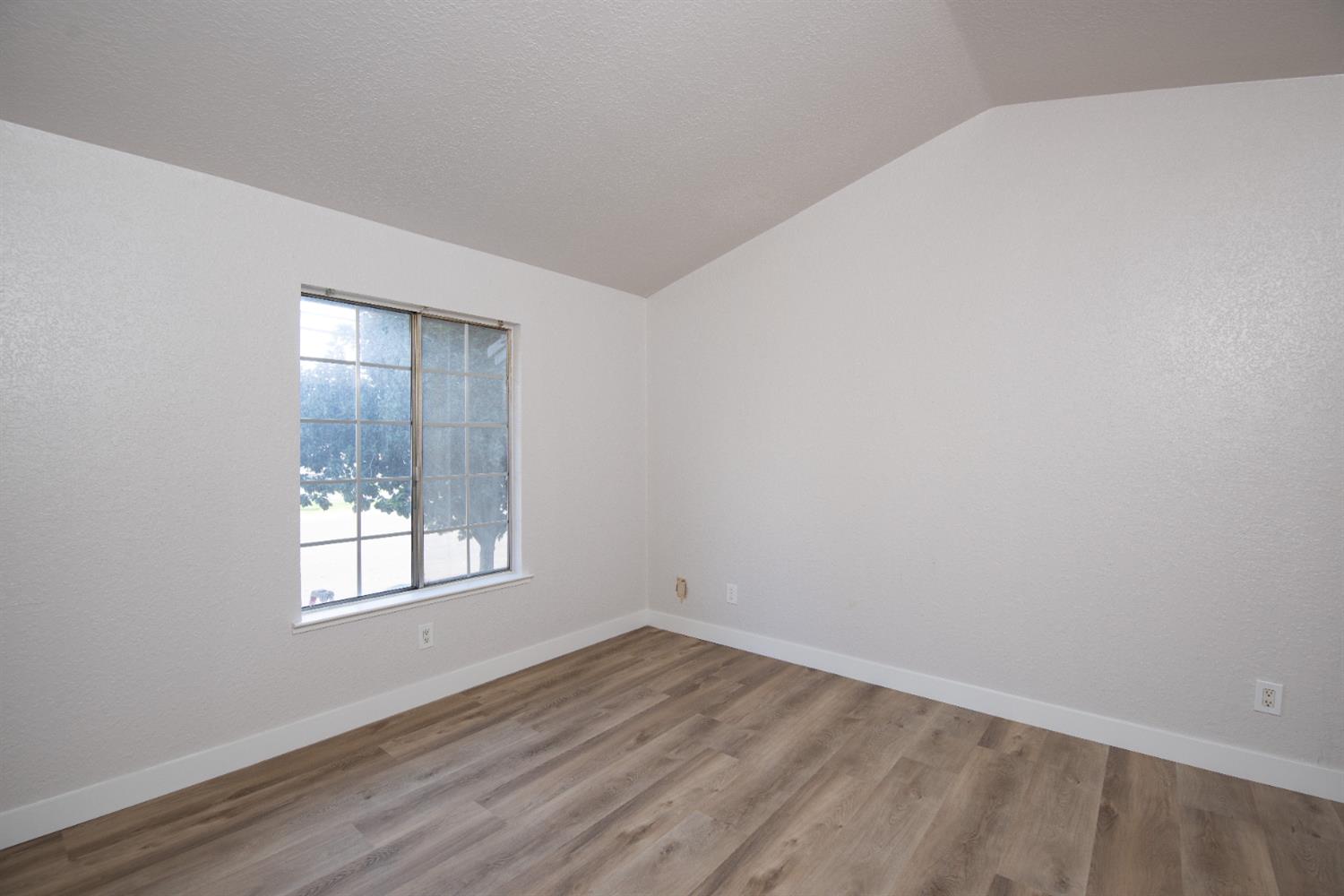 3925 Dale Road, Unit C Modesto, CA 95356 - Photo 19 of 29