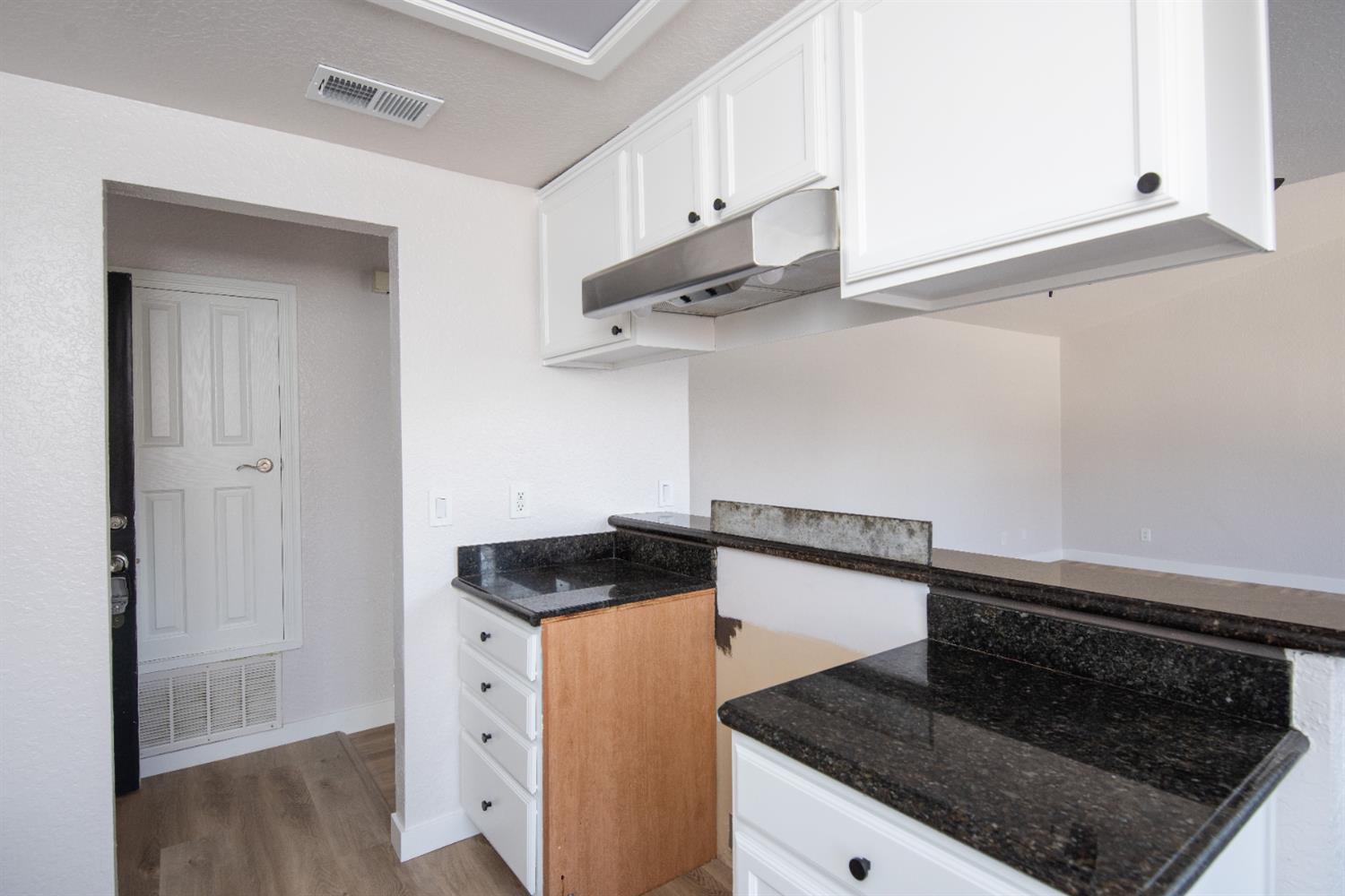 3925 Dale Road, Unit C Modesto, CA 95356 - Photo 10 of 29